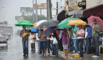 Onda tropical con un potencial ciclónico se acerca a RD; COE aumenta a 14 provincias en alerta