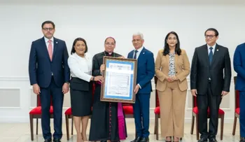 Senado reconoce trayectoria de destacadas personalidades