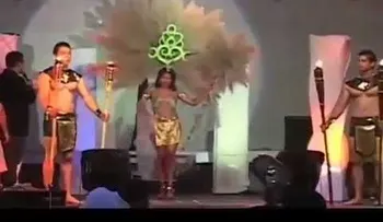 Arde el tocado de 'la diosa de la cosecha'