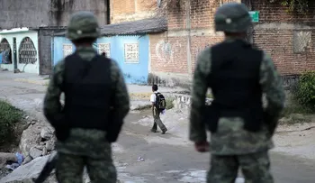 Grupo armado irrumpe en una fiesta y mata a 5 personas en México