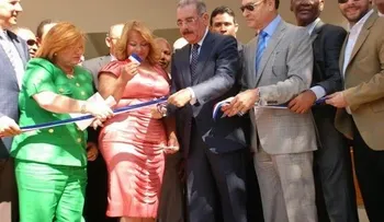 Gobierno inaugura Plaza comercial en San Juan de la Maguana