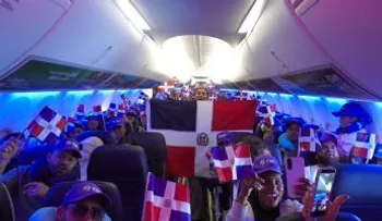 Arajet y Ron Ozama celebran el Dominican Day Parade con una experiencia dominicana a bordo