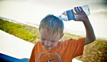 Pediatras recomiendan qué hacer ante ola de calor