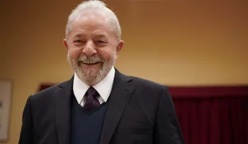 Lula asegura que "el mundo respira aliviado con la victoria de Biden"