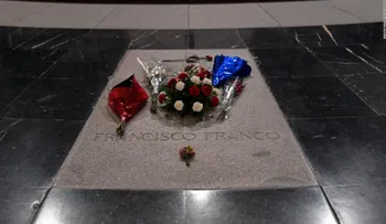 España: Congreso avala el decreto para exhumar los restos del dictador Francisco Franco
