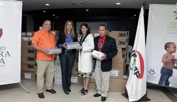 Despacho de la Primera Dama dona medicinas a hospital