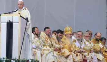 El papa Francisco alerta de una colonización ideológica que busca alienar a la persona