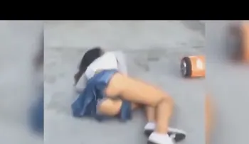 Si te ries o sonríes pierdes...(VIDEO) 