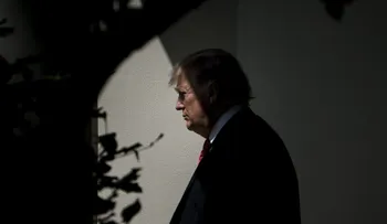 Tuits de Trump sobre la NFL y Puerto Rico muestran que su objetivo es dividir, no unir al país