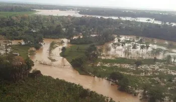Ríos Boba y Baquí rompen autopista Nagua-Río San Juan