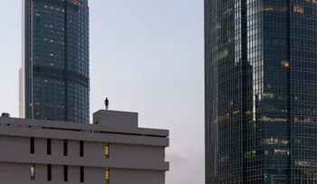 Event Horizon: Los hombres inmóviles de Antony Gormley invaden Hong Kong
