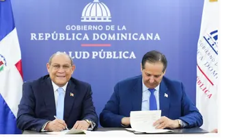 Salud y MESCyT regulan títulos de extranjeros en salud