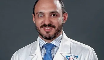 Cáncer de próstata inicia sin síntomas, advierte urólogo Wellington Ledesma