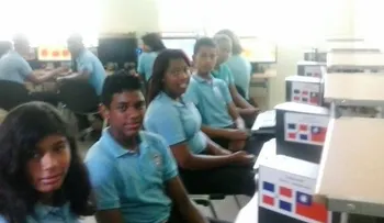 Gobierno de Taiwán dona 20 computadoras a centro comunal de San Luis