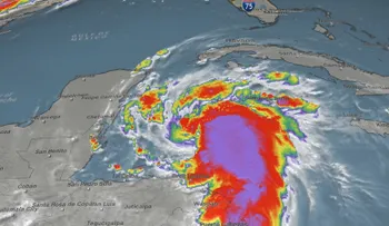 Tormenta tropical Franklin toca tierra en México