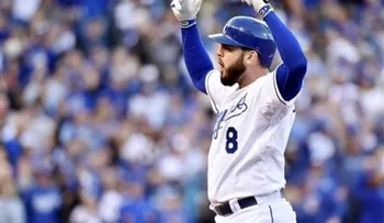 KC viene remonta y derrota 6-3 a Toronto: amplían ventaja en la serie