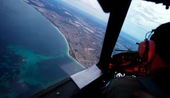 Las tres señales acústicas que podrían conducir al avión de Malasia