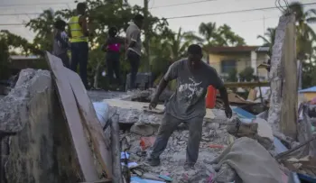 Ahora son 1,297 los muertos por terrible sismo en Haití,2.800 heridos, y amenazada por tormenta Grace