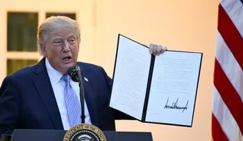 Trump frena con orden ejecutiva las sanciones contra Rusia aprobadas por el Congreso y alega "interés nacional"