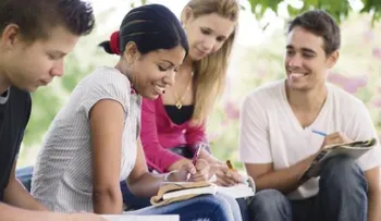 Embajada recuerda plazo para becas vence este jueves