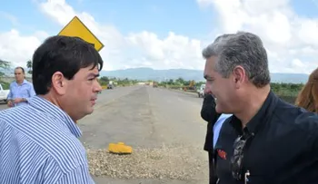 Gonzalo Castillo de vuelta a Santiago; supervisa construcción Circunvalación Norte