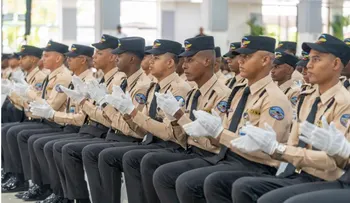 Ministerio de Defensa gradúa nuevos agentes del CESMET