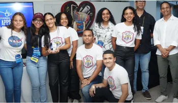 Estudiantes públicos ganan todo en NASA Space Apps 2025