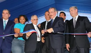 Presidente Medina inaugura 2 estancias, escuela y proyecto habitacional en Elías Piña