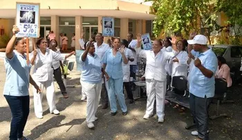 Hospitales del país cerraron servicios por 48 horas
