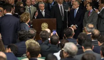 Temer pide confianza a los mercados; Dilma dice peleará