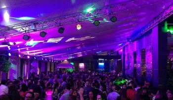 Moenia y Cosculluela vistieron de música a Santo Domingo