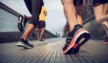 Las zapatillas de correr con mucha amortiguación provocan más lesiones