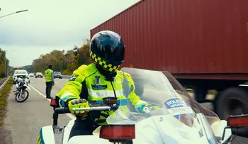 DIGESETT presenta audiovisual sobre técnicas de manejo de motocicletas de alto cilindraje aprendida en España y aplicada en el país para fortalecer la seguridad vial