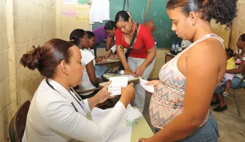 Comunitarios Santo Domingo Oeste realizan  operativo médico en sector  de Hato Nuevo