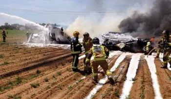 Se accidenta avión militar en Sevilla; muere tripulación 
