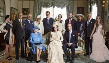 Venya Carolina publica pruebas de sus nexos con la Realeza Inglesa