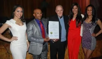 Gobernador Nueva Jersey entrega proclama chef internacional dominicano