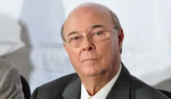 Hipólito Mejía afirma Leonel fue condecorado en Canadá por contrato Barrick