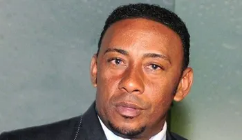 Anthony Santos demanda a El Pacha en EEUU; le pide US$5 MM