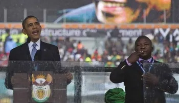 Falso intérprete en funeral de Mandela participó en linchamiento