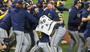 Cerveceros de Milwaukee conquistan su primera Serie Mundial tras vencer 4-1 a los Rays
