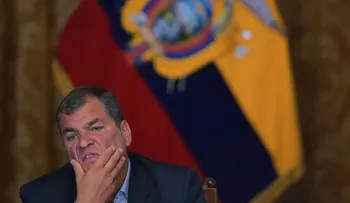 Rafael Correa destituye a toda la cúpula militar de Ecuador
