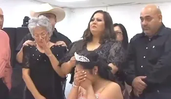 Su hermano murió, y 10 después sus padres le revelan un gran secreto 