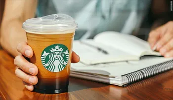 Starbucks eliminará las pajillas de plástico de todas sus tiendas