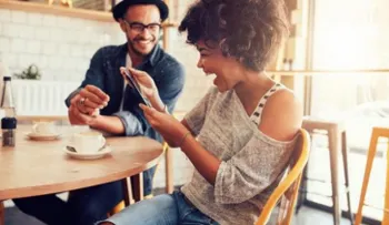 Aseguran que la igualdad de género mejora la vida sexual y disminuye los divorcios