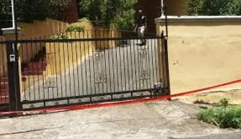 Hallan alemán muerto dentro de su residencia en Los Ríos