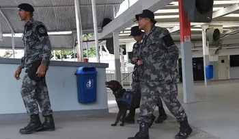 Alcalde de Río: el estado hizo un "horrible trabajo" en seguridad