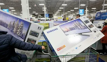 Los estadounidenses están ahorrando más de lo que gastan