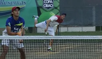 Fedotenis galardona los campeones de juegos JITIC 