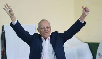Kuczynski gana la elección presidencial en Perú